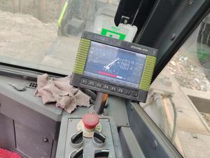 Prix d'une grue mobile hydraulique à flèche droite Zoomlion de 80 tonnes, modèle 2022, d'occasion, pour travaux de construction - Product Image 3