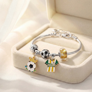 HS0108 Bracelets à thème football très tendance Europe-Amérique, bracelets football effet goutte d'<span class=keywords><strong>huile</strong></span>, bijoux en argent uniques et à la mode pour femmes - Product Image 3