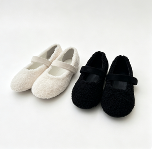 Zapatos Planos de Felpa Estilo Mary Jane, Color Sólido, Punta Cerrada, con Correa, Zapatos de Invierno para Mujer, Zapatos de Tacón Estilo Mary Jane en Blanco y Negro, Zapatos de Cuero Suave para Dama - Product Image 1