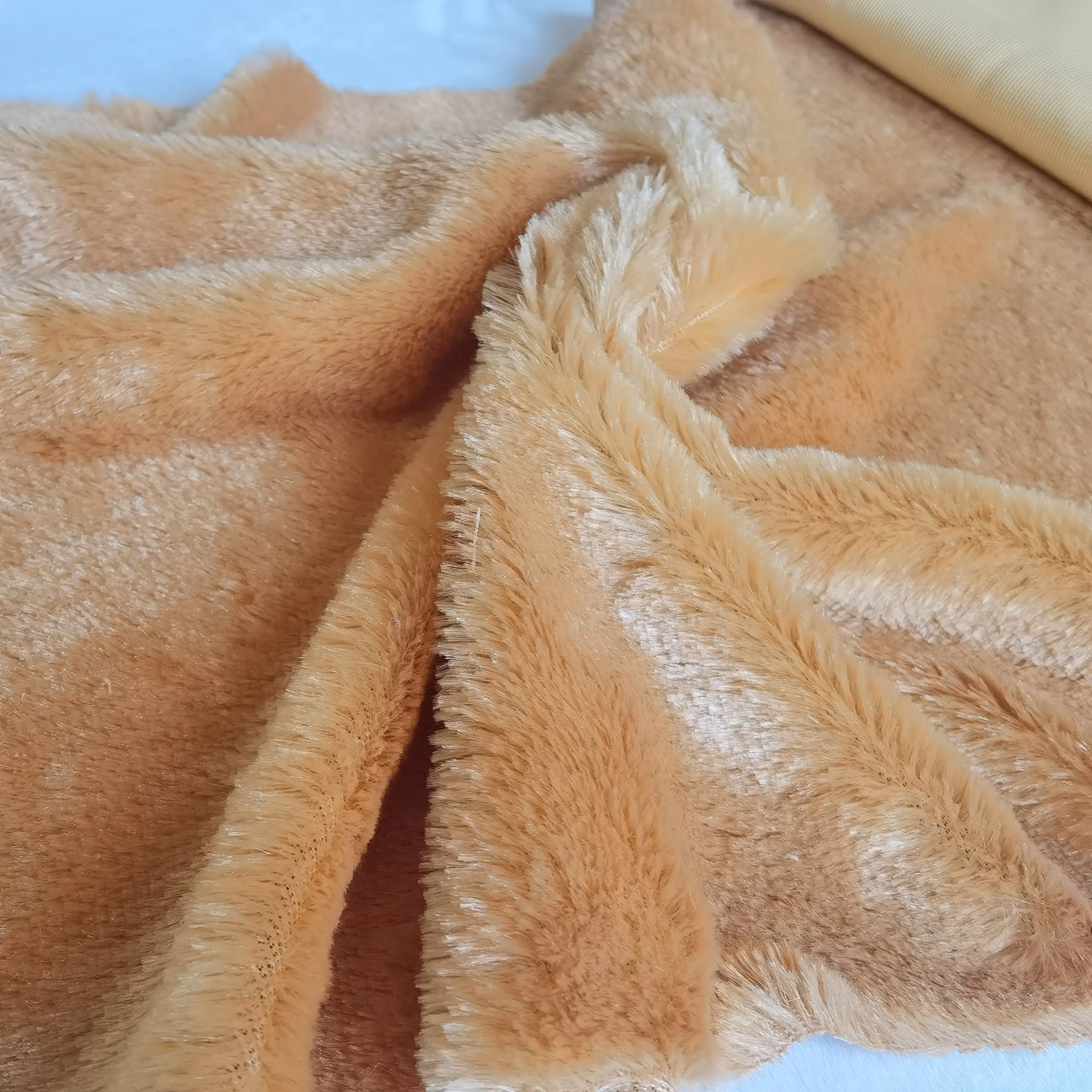10mm tissu PV plush fabric for soft toys making fur fabric