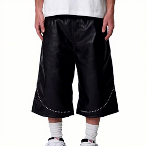 Shorts en similicuir personnalisés, style baggy, avec détails cloutés et taille élastiquée - Product Image 1