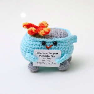 Muñeco <span class=keywords><strong>de</strong></span> Ganchillo con Forma <span class=keywords><strong>de</strong></span> Llama <span class=keywords><strong>de</strong></span> Fuego con Tarjeta Positiva, Muñeco <span class=keywords><strong>de</strong></span> Peluche Tejido Inspirado en el Fuego, Creativo y Original - Product Image 2