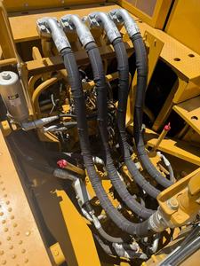 รถขุดตีนตะขาบ Cat 374 มือสอง ขนาด 74 ตัน รถขุดขนาดใหญ่ของ Caterpillar สภาพเดิม เหมาะสำหรับงานขุดดินและงานเคลื่อนย้ายดิน - Product Image 6