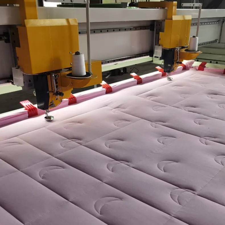Автоматическая швейная машина для производства одеял с двойной головкой и большим сенсорным экраном
