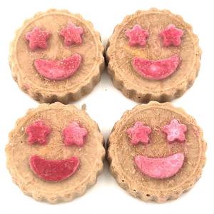 YEE, venta al por mayor, pastel de carne con cara sonriente liofilizada a granel <span class=keywords><strong>para</strong></span> gatos, <span class=keywords><strong>perros</strong></span>, golosinas de entrenamiento <span class=keywords><strong>para</strong></span> mascotas con pollo, pato, yema de huevo, carne de hueso crudo - Product Image 4