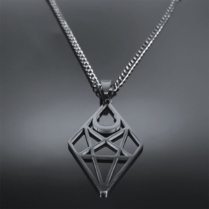 Nouveau pendentif en acier inoxydable pentagramme inversé gothique en forme de croissant, <span class=keywords><strong>collier</strong></span> tendance en acier titane d'Europe et d'Amérique - Product Image 4