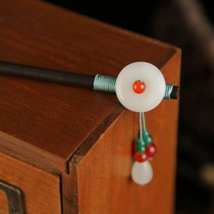 Horquilla de madera con perlas para mujer, estilo chino, con borlas de flores, accesorios elegantes para el cabello - Product Image 3