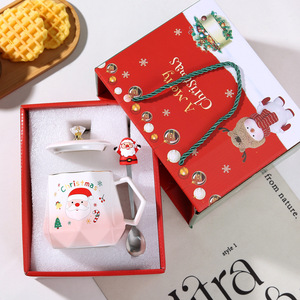Linda <span class=keywords><strong>Taza</strong></span> de Cerámica de Comercio Transfronterizo con <span class=keywords><strong>Diseño</strong></span> de Papá Noel y Árbol de Navidad Vaso de Agua con Tapa y Cuchara para Regalos de Fiesta - Product Image 3
