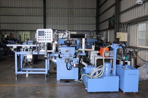 Rectificadora CNC de Ruedas de Alta Calidad con Múltiples Tamaños, Hidrostática, de Doble Husillo, Máquina Rectificadora CNC Sin Centro - Product Image 3