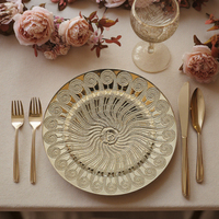 Vaisselle jetable écologique en PP en gros, 13 assiettes de présentation réutilisables en plastique doré rétro avec motif floral en spirale pour mariages