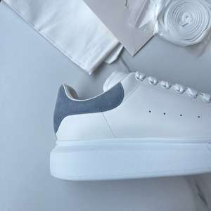 Scarpe Sportive di Lusso Personalizzate OEM ODM di Alta Qualità, Comode e alla Moda, <span class=keywords><strong>Sneakers</strong></span> in <span class=keywords><strong>Vera</strong></span> <span class=keywords><strong>Pelle</strong></span> Monocolore per Donne - Product Image 3