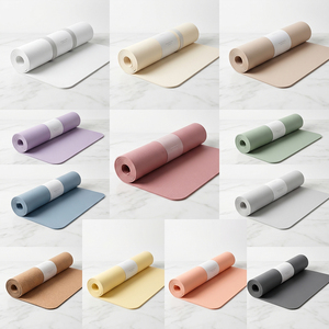 Tapis de yoga TPE 6mm imperméable, antidérapant, rectangulaire, double couche, avec logo personnalisé, couleur unie, et sangle de transport - Product Image 6