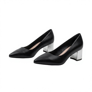 Escarpins noirs en cuir verni à bout pointu et talon carré, avec bride à boucle, respirants, légers, antidérapants, pour le bureau, toutes saisons - Product Image 1