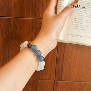 Pulsera <span class=keywords><strong>de</strong></span> cuentas <span class=keywords><strong>de</strong></span> <span class=keywords><strong>jade</strong></span> blanco natural y cristal <span class=keywords><strong>de</strong></span> fluorita azul con espaciador <span class=keywords><strong>de</strong></span> madera <span class=keywords><strong>de</strong></span> agar - Joyería <span class=keywords><strong>de</strong></span> regalo curativa <span class=keywords><strong>de</strong></span> moda para mujer - Product Image 4