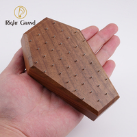 Right Grand Gothic Coffin Black Walnut Wood 14G 16G Body Piercing Jewelry Display con 38 postes