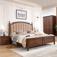 Bois massif américain Lit King California Armoire Coiffeuse Chevet Ensemble de meubles de chambre à coucher Lit d'hôtel 5 étoiles Personnalisable