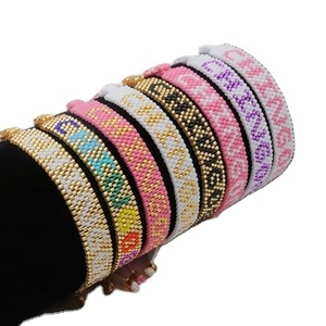 Venta al por mayor Miyuki Seed Bead pulsera tejida hecha a mano Bohemia trenzada letra inicial Chingona joyería de moda pulseras ajustables - Product Image 1