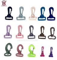 Usine de boucle en plastique de couleur personnalisée à prix bon marché, vente directe de boucle coulissante en plastique tri glide pour accessoires de sac