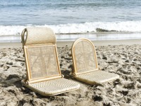 Chaise longue en rotin naturel léger et pliant de vente chaude avec repose-tête pour la plage