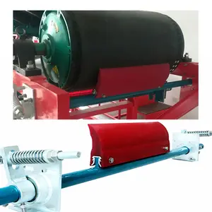 conveyor belt cleaners and plows systems with replaceable scraper