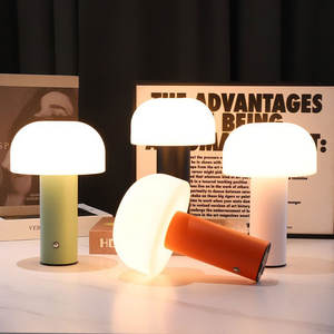Lampe de bureau transfrontalière de style crème de luxe, à intensité variable, rechargeable par USB, avec fonction tactile en forme de champignon, pour chevet et bureau - Product Image 1