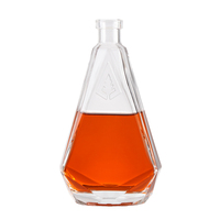Logo personnalisé 700ml bouteille de vodka en verre unique avec bouchon en liège vide 750ml bouteille de vin de liqueur bouchon à vis pour diffuseur