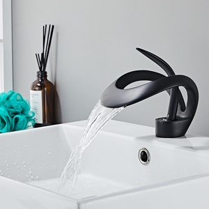Grifo de Cocina Elegante de Lujo en Latón Dorado con un Solo Orificio, Diseño Moderno, Venta Directa de Fábrica ASN-0338 - Product Image 6