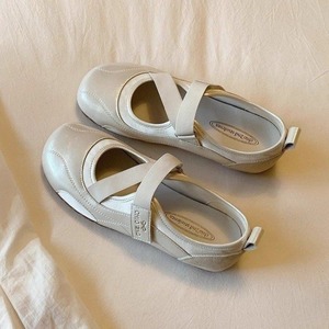 2025 new style single shoe women's cross-<b>strap</b> light-colored <b>small</b> leather shoes suitable for summer with skirts flat shoes - Product Image 3