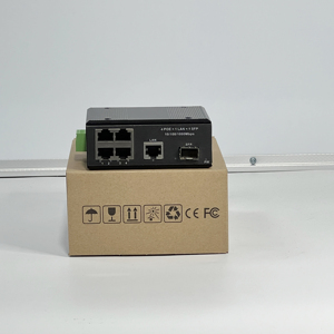 מתג תעשייתי 4GE PoE + 1GE Uplink + 1 SFP עם הגברת מתח רחב DC 12V-54V להתקנה על פס דין-רייל עבור פרויקט רכב אוטובוס - Product Image 5