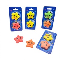 Een heerlijke en leuke geschenkdoos met diverse fruitgums in de vorm van lachende sterren, perfect als tussendoortje voor kinderen.