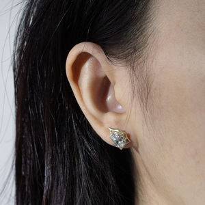 ต่างหูเพชรทองคำ 9K สีเหลือง รุ่น MSE-873 ของ Messi Jewelry สำหรับผู้หญิง - Product Image 3