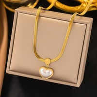 Vente en Gros de Colliers Tendance en Acier Titane, Bijoux Femme en Acier Inoxydable, Colliers avec Pendentif Cœur