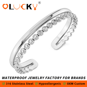 LUCKYJIU ผู้ผลิตเครื่องประดับสั่งทำ กำไลข้อมือสแตนเลสสตีลกันน้ำ ชุบทอง 18k แบบสองวง สำหรับผู้หญิง ใส่ได้ทุกวัน - Product Image 1