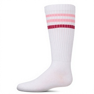 Chaussettes tricotées respirantes et antibactériennes personnalisées Quentin avec broderie, haute qualité, faible MOQ, chaussettes personnalisées de bonne qualité avec votre propre logo - Product Image 1