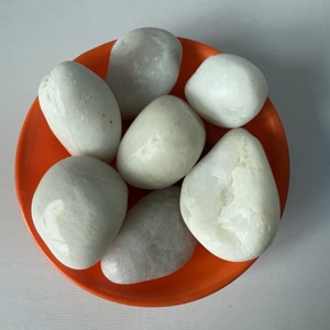 Líneas de guijarros de piedra natural blanca pura Espacios delineados para respirar Tipo de adoquín para aplicación de Villa - Product Image 2