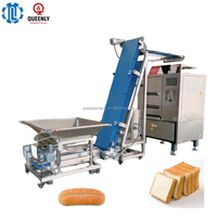 Convoyeur incliné de qualité alimentaire pour machine à pâte, diviseuse de pâte, élévateur de pâte, ligne de production de pains à hot-dogs, de petits pains et de pains.