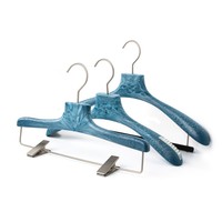 Cintres en bois de haute qualité, cintres à vêtements en plastique, cintres en bois personnalisés