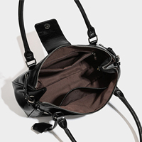 Sac à main de luxe en cuir PU froissé pour femme, structuré, trapézoïdal, avec bandoulière et rabat