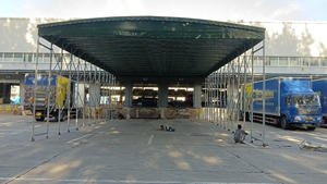 Tùy chỉnh có thể thu vào trượt khung thép kho mái hiên ngoài trời triển lãm thương mại tán - Product Image 4