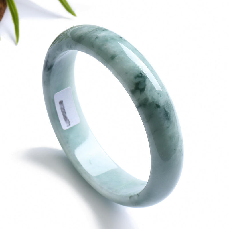 jade bangle