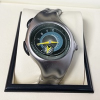 Montre Rétro Y2K Quartz Torsadée Fondante Effet Crash Montres Courbées Abstraites Distordues pour Homme Relojes Hombre
