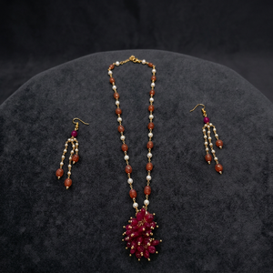 Parure de collier et boucles d'oreilles en laiton italien plaqué rhodium, faite à la main, avec motif floral, grappe de perles naturelles et perles d'imitation - Product Image 4