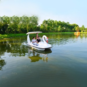 Bateau à pédales en fibre de verre pour 4 personnes, type pédale électrique, pour jeux aquatiques - Product Image 6