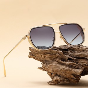 Nouvelles lunettes de soleil polarisées UV400 à monture métallique, double pont, pour homme, style tendance, personnalité affirmée, en <span class=keywords><strong>acier</strong></span> inoxydable de haute qualité - Product Image 1