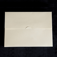 Invitation de livret de porte à couverture rigide en tissu de soie dorée de luxe avec boucle de ruban poche RSVP multi couleurs disponibles