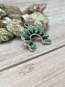 จี้เงินแท้ทำมือประดับด้วยพลอยคิงแมนเทอร์ควอยซ์รูปงูนาจาสำหรับผู้หญิง - Product Image 2