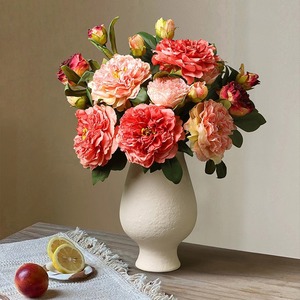 Flores artificiales con dos bordes quemados, peonías y lirios, flores artificiales para decoración de mesa de salón de estilo nórdico, fotografía - Product Image 1