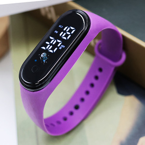 Orologio da Polso Minimalista con LED in Silicone - Product Image 1