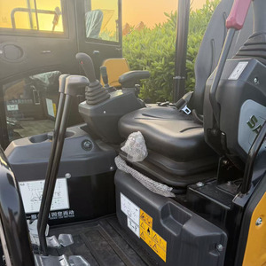 Mini-excavatrice Sany SY18U de 1,8 tonne, excavatrice compacte sur chenilles avec lame avant pour travaux agricoles et de construction - Product Image 4