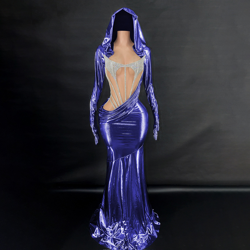 Blu con cristalli argentati